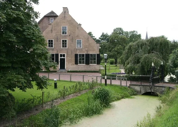 Cosy & Natural *fireplace*garden*2 Bikes Дом отдыха Heinenoord